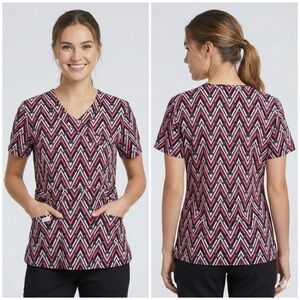 Vibrant Zigzag Short Sleeve Top
